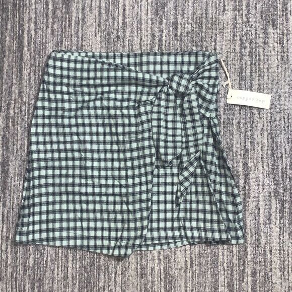 Copper Key Womens Size Large Tie Wrap Skirt Green‎ Black Plaid Bacl Zipper NWT - Picture 1 of 8